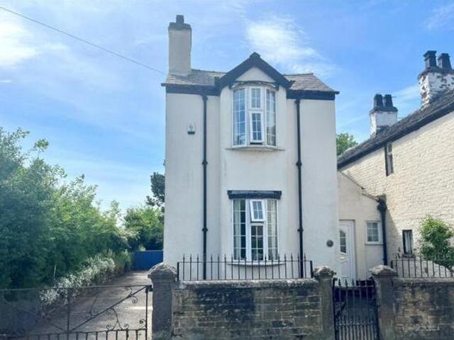 House for sale in Moss Rose, Macclesfield