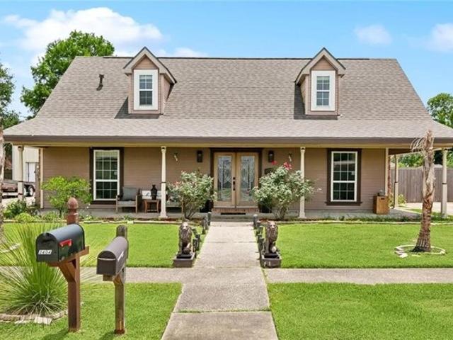 House for sale in Violet
