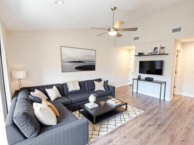 Apartment for rent in Victoria