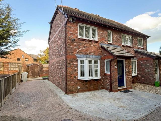 House for rent in Heathfield Farm, Wilmslow