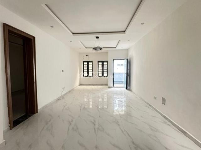 Detached house for sale in Eti Osa, Lagos