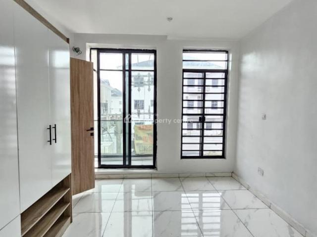 Flat for sale in Eti Osa, Lagos