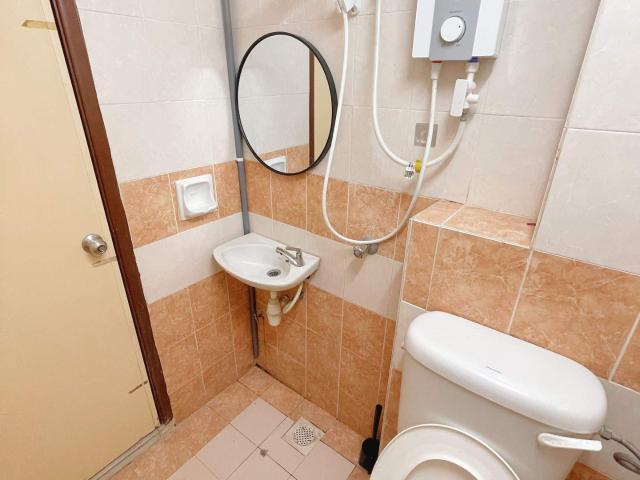 Room for rent in Petaling, Damansara Damai