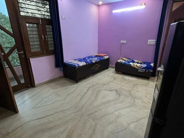 Property for rent in Deri