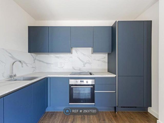 Apartment for rent in Lane, Greater London