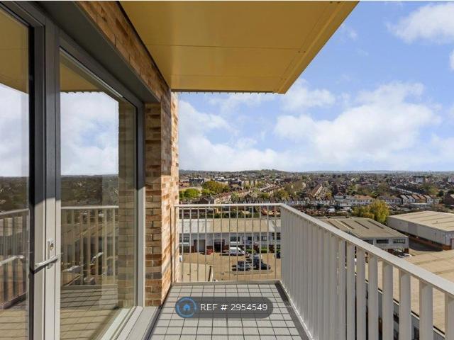 Apartment for rent in Lane, Greater London