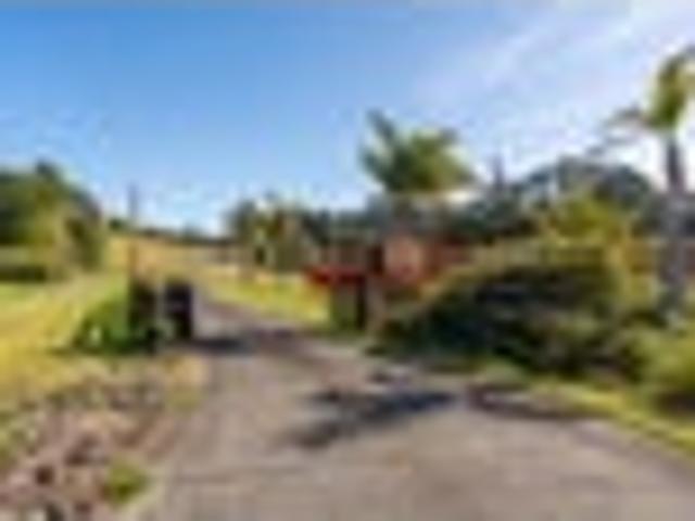 Land for sale in Paremoremo, Oroua County
