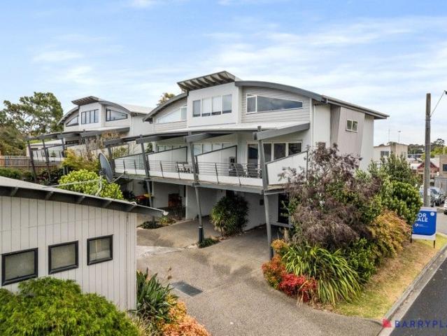 Apartment for sale in Inverloch, Victoria
