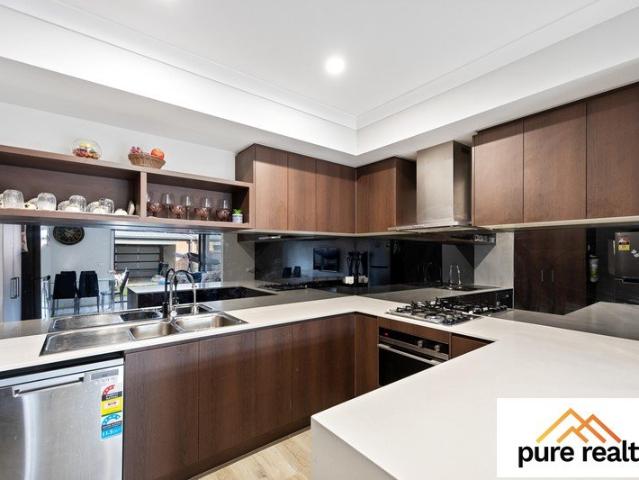 House for sale in Newgate, Melbourne