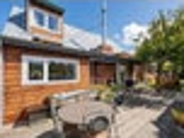 House for sale in Otakou