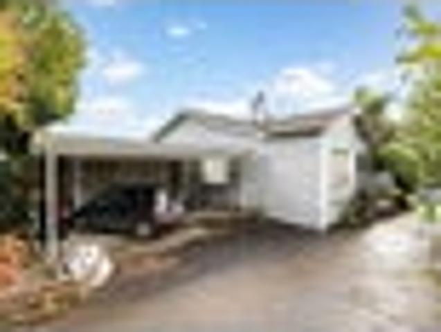 House for sale in Awhitu
