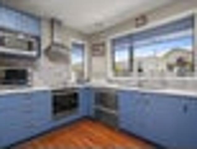 House for sale in Otakou