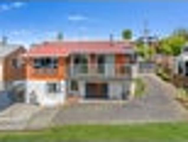 House for sale in Otakou