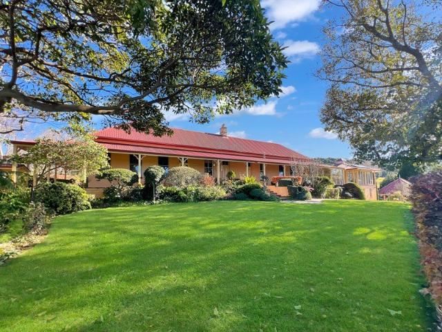 Cottage for sale in Robertson, New South Wales