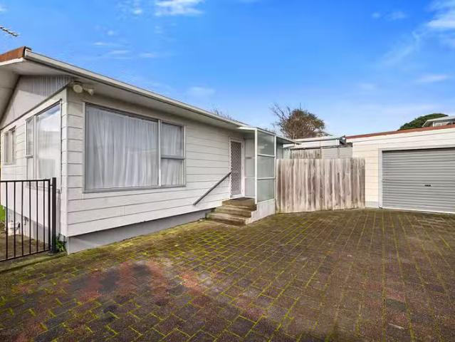 House for rent in Otakou