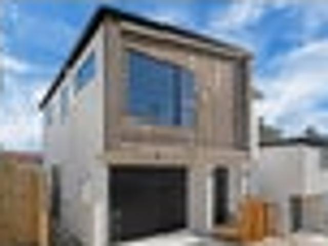 House for sale in Wairau Valley