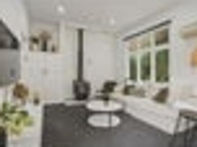 House for sale in Otakou