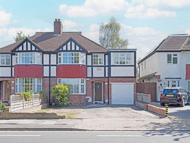 House for rent in Motspur Park, Greater London