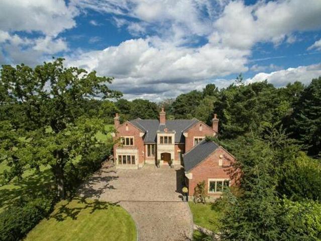House for sale in Macclesfield
