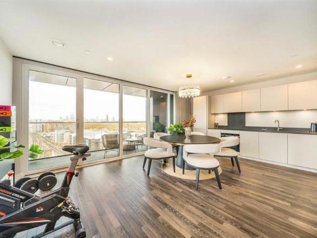 Apartment for rent in London Borough of Lewisham, Cat Hill