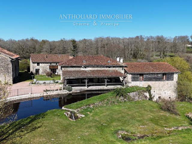 Ferme vente à Nontron, Piégut-pluviers