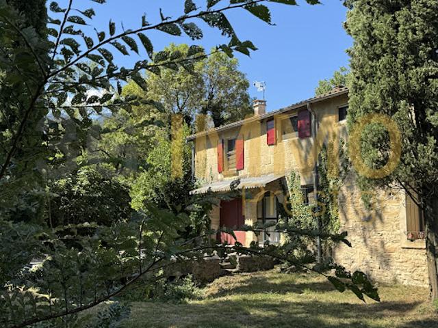 Ferme vente à Nîmes, Vauvert
