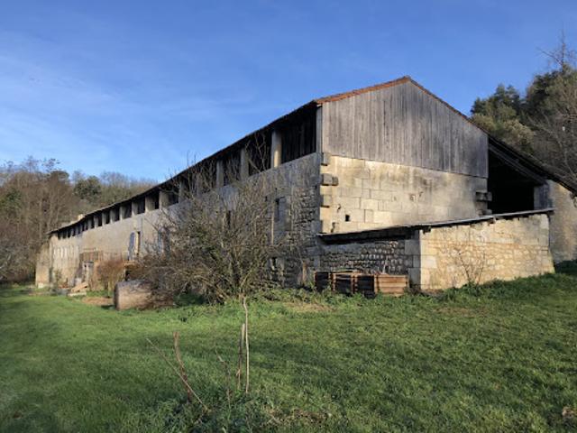 Ferme vente à Angoulême, Aignes-et-puypéroux
