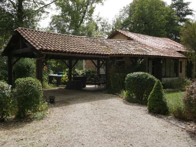 Maison vente à Nontron, Champagnac-de-belair