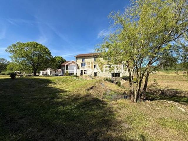Villa vente à Bourg-en-Bresse, Crans