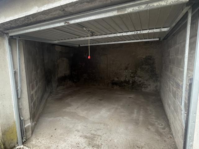 Garage location à Moulins, Allier