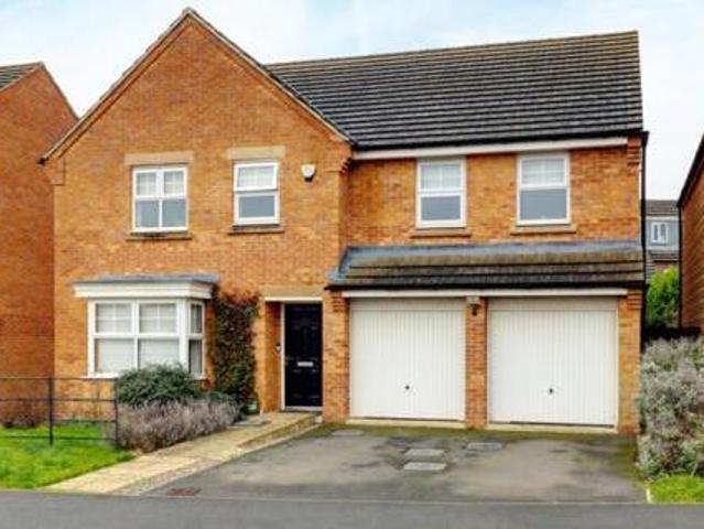 House for sale in Northampton, Northamptonshire