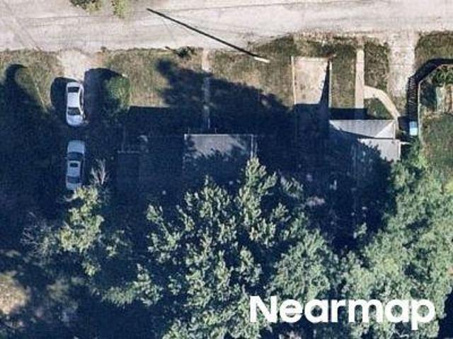 House for sale in Alton, Illinois