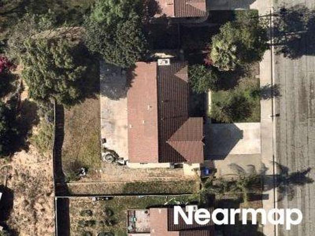 House for sale in Riverside