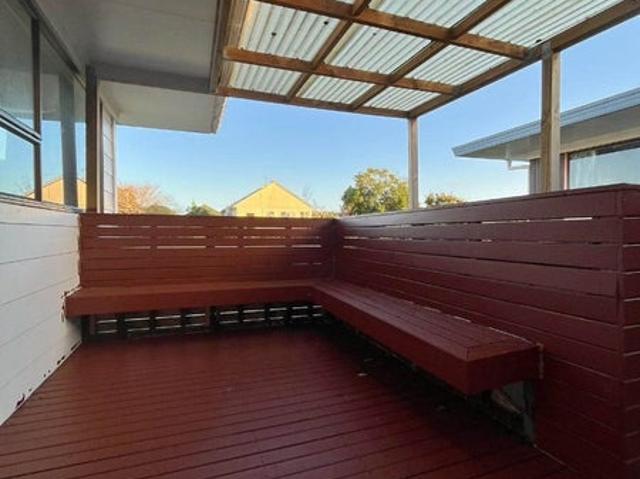 Apartment for rent in Ōwairaka, Albert-Eden