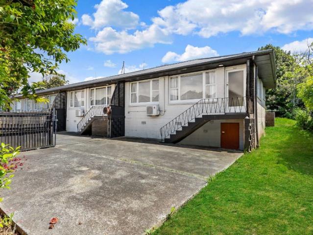 Apartment for rent in Ōwairaka, Albert-Eden