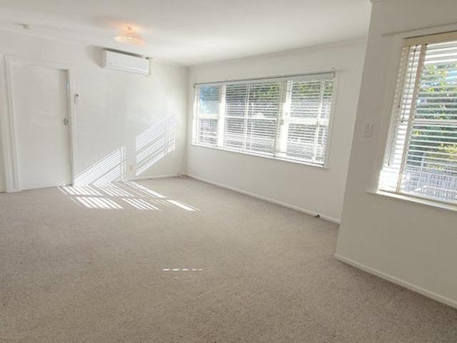 Apartment for rent in Mount Albert, Albert-Eden