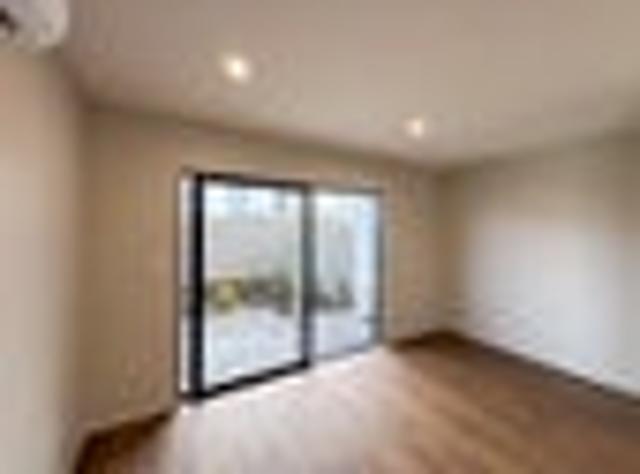 Townhouse for rent in Ōwairaka, Albert-Eden