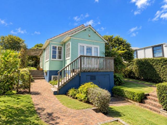 House for rent in Ōwairaka, Albert-Eden