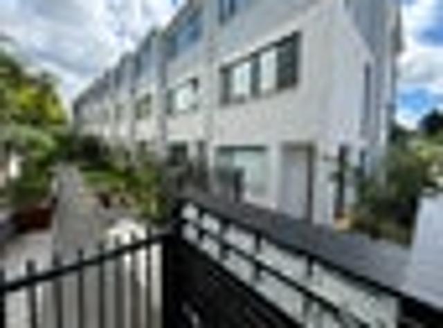 Townhouse for rent in Balmoral