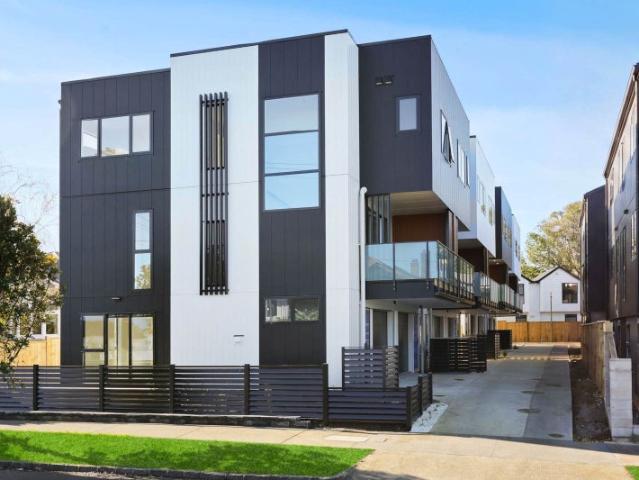 House for rent in Ōwairaka, Albert-Eden