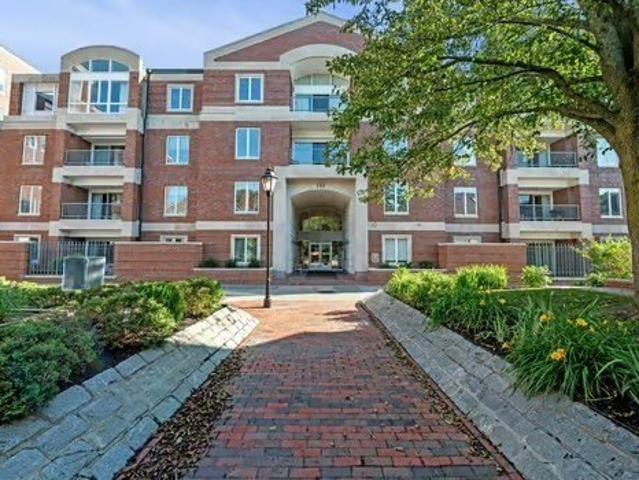 Condo for sale in Cambridge