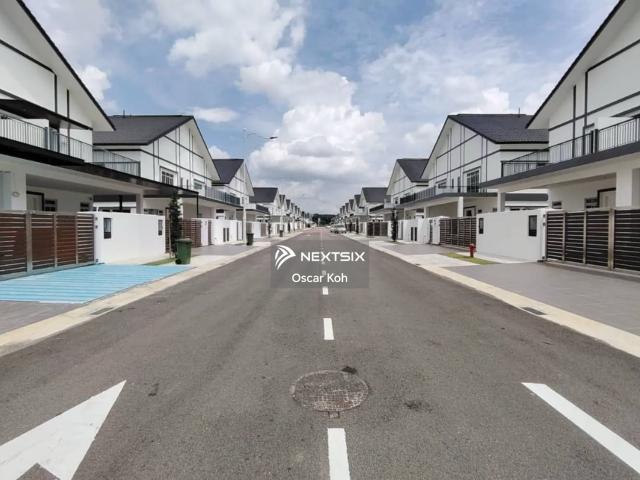 Shop for sale in Johor