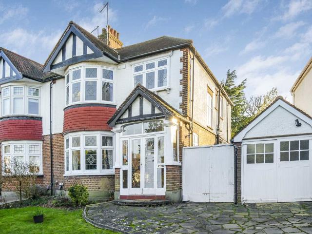 Apartment for rent in London Borough of Ealing, Perivale