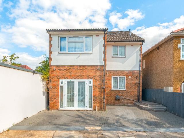 House for rent in London Borough of Ealing, Greenford