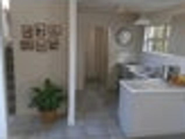 Townhouse for rent in Mount Cook, Wellington