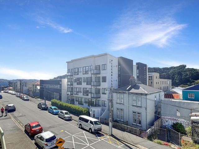 Apartment for rent in Newtown, Wellington