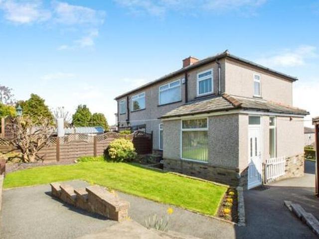 House for sale in Halifax, Calderdale