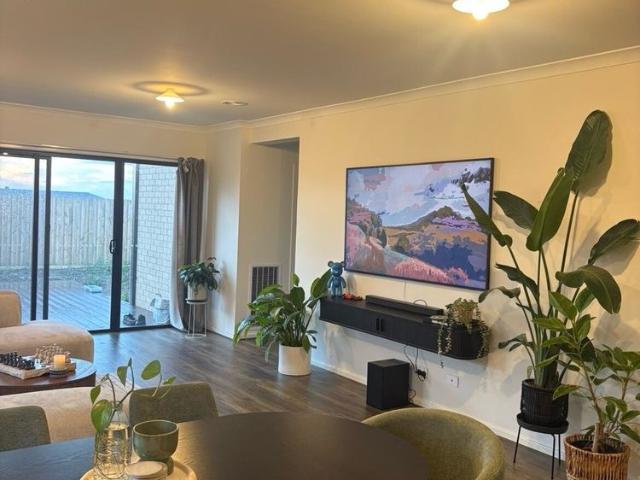 Room for rent in Mount Duneed, Geelong