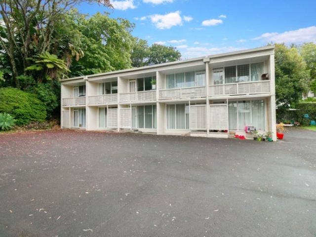Apartment for rent in Mount Eden Village, Albert-Eden