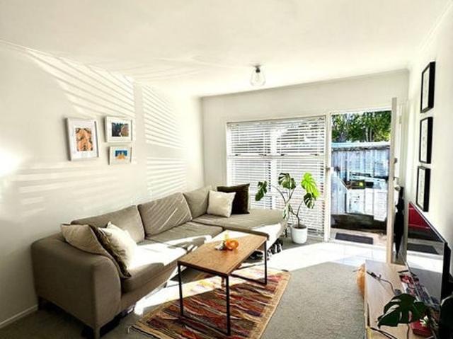 Apartment for rent in Balmoral